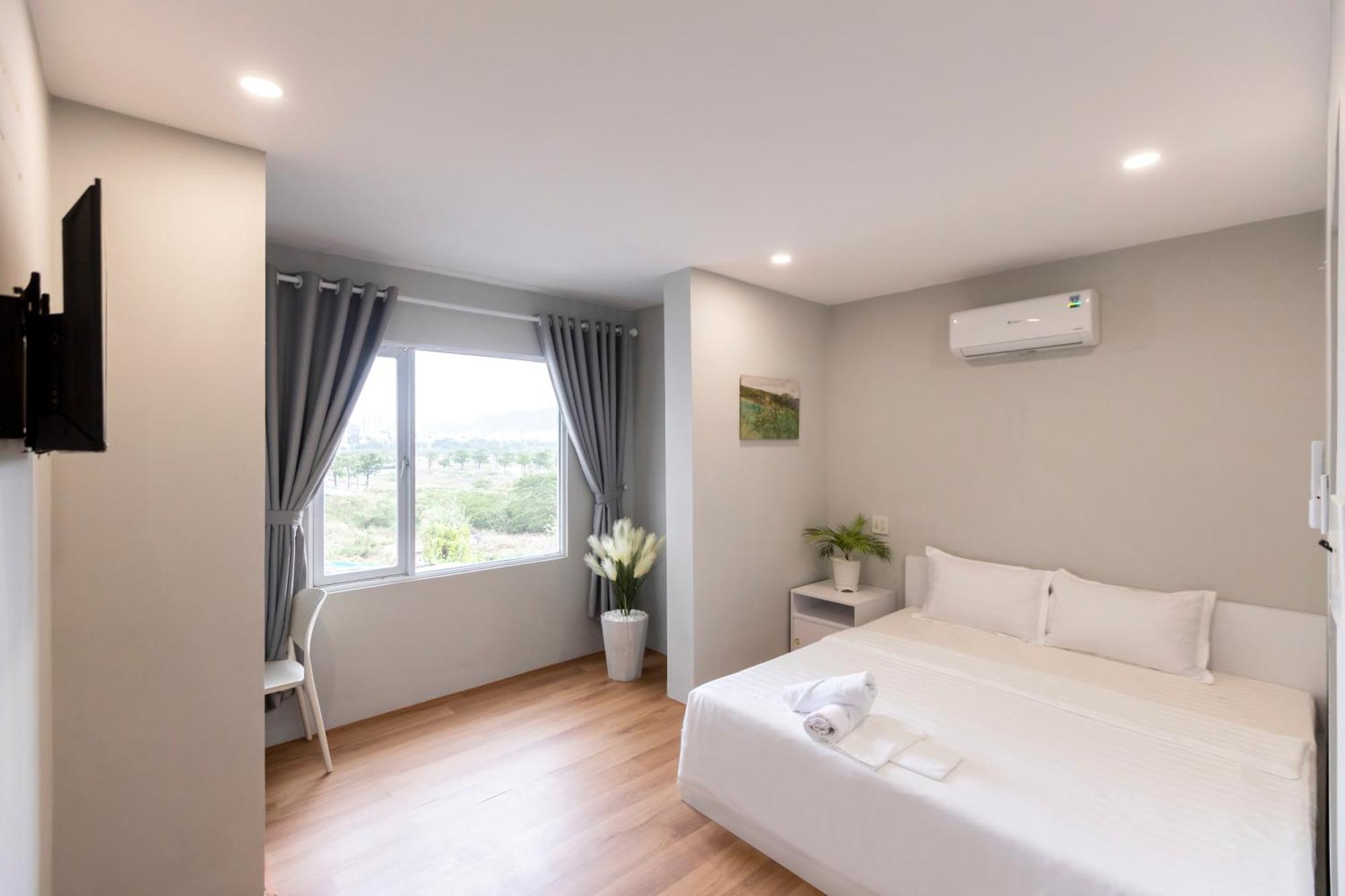 Cosmos Hotel Nha Trang By Ht Buitenkant foto