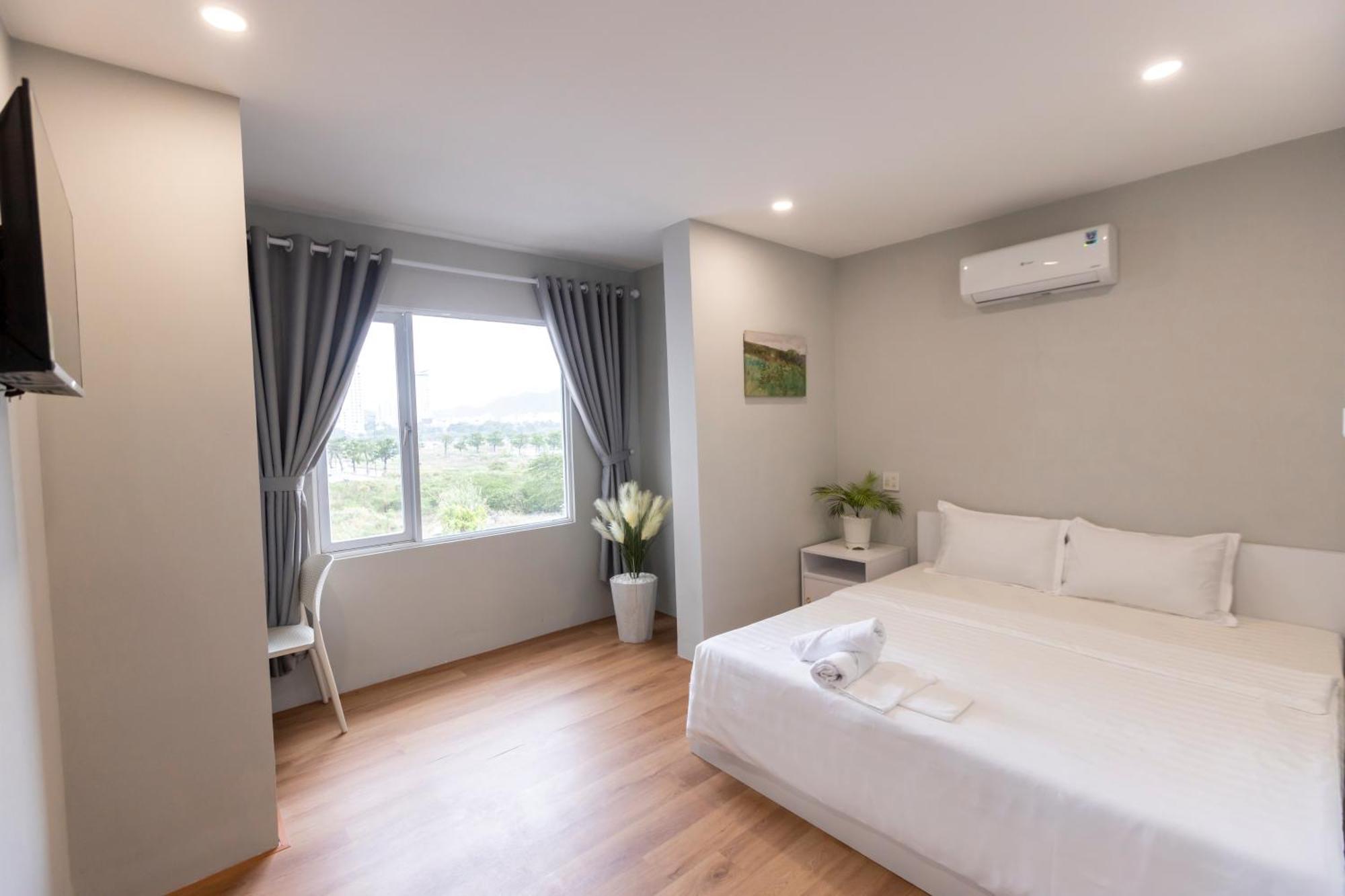 Cosmos Hotel Nha Trang By Ht Buitenkant foto