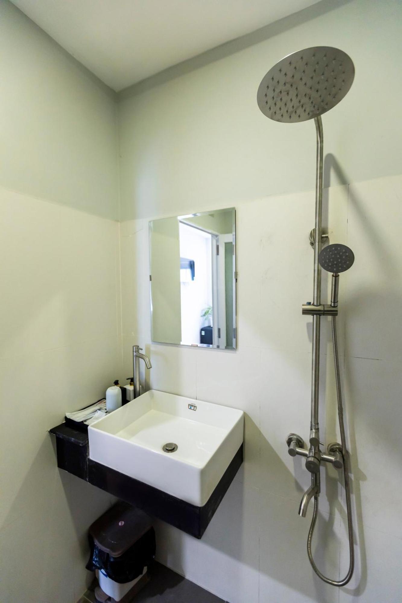 Cosmos Hotel Nha Trang By Ht Buitenkant foto
