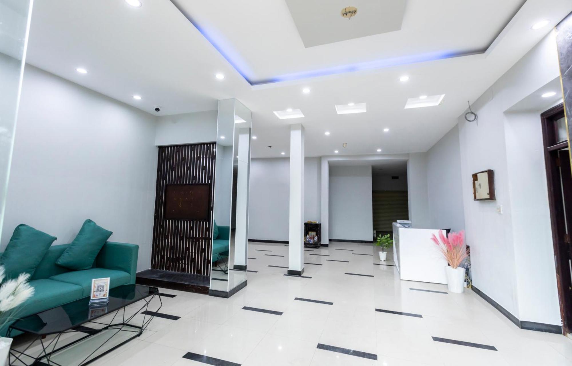 Cosmos Hotel Nha Trang By Ht Buitenkant foto