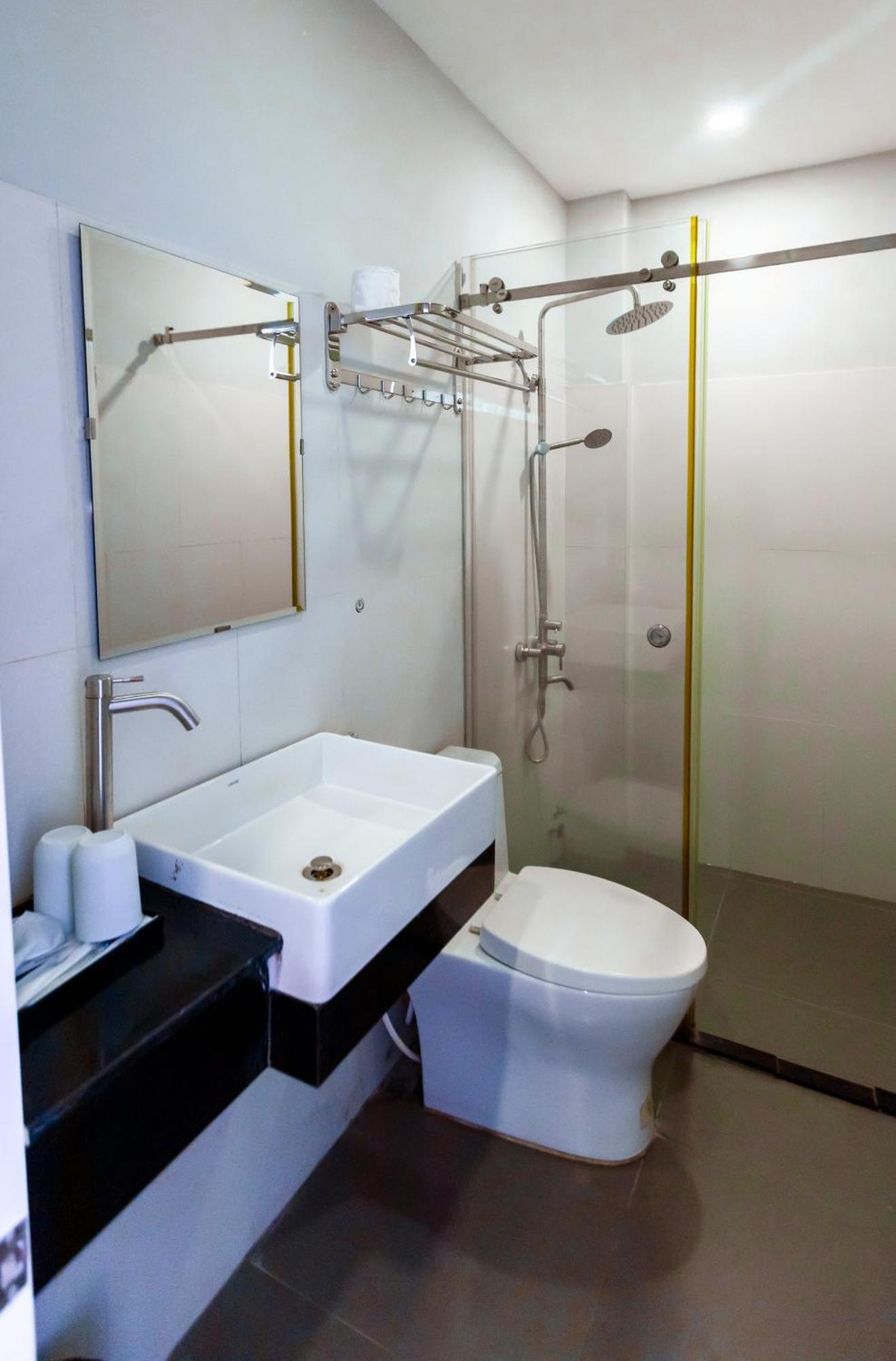 Cosmos Hotel Nha Trang By Ht Buitenkant foto