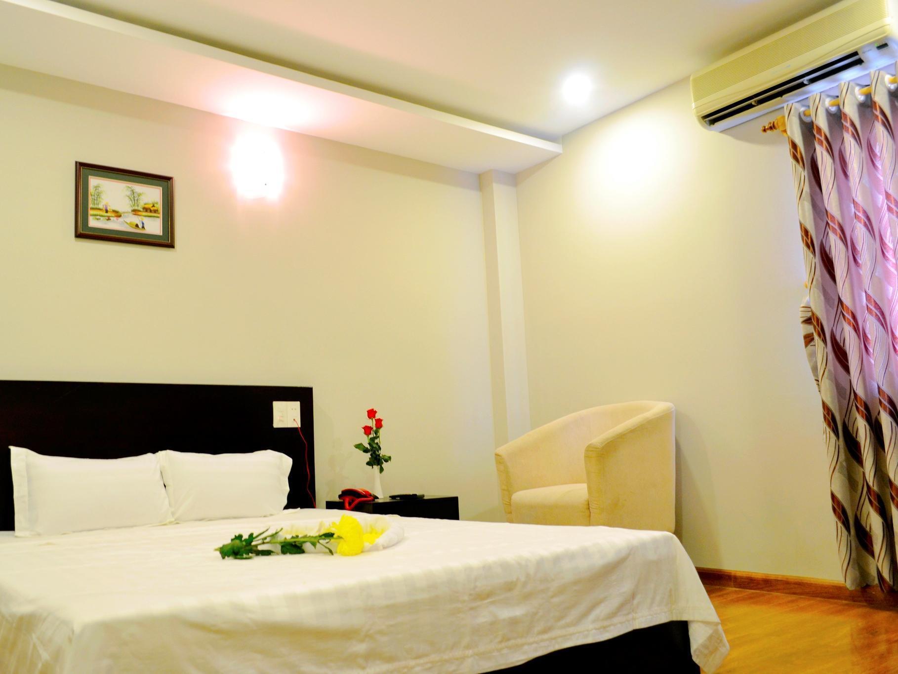 Cosmos Hotel Nha Trang By Ht Buitenkant foto