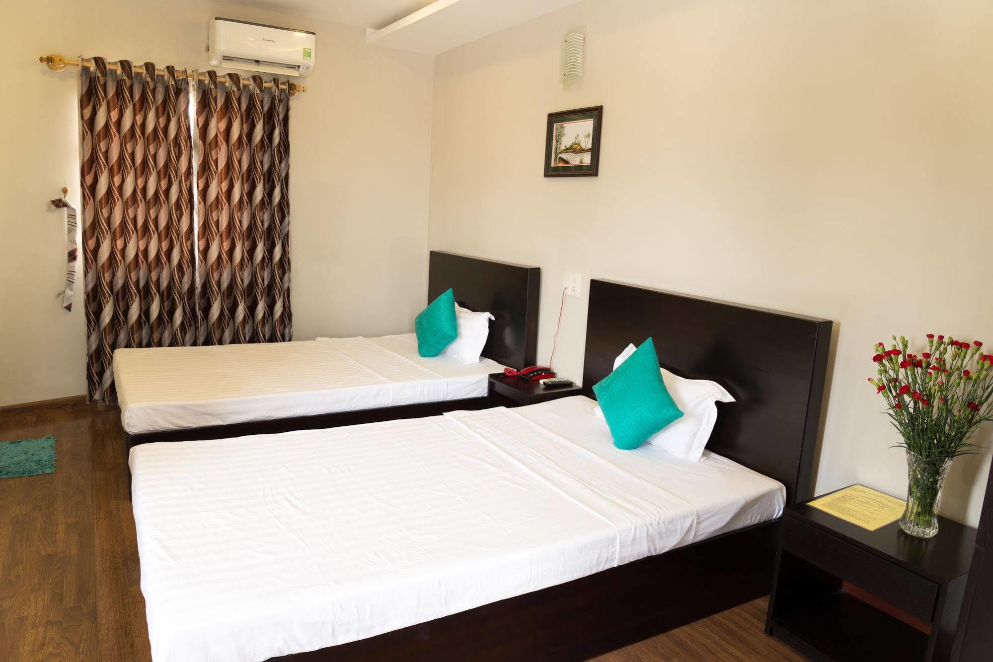 Cosmos Hotel Nha Trang By Ht Buitenkant foto