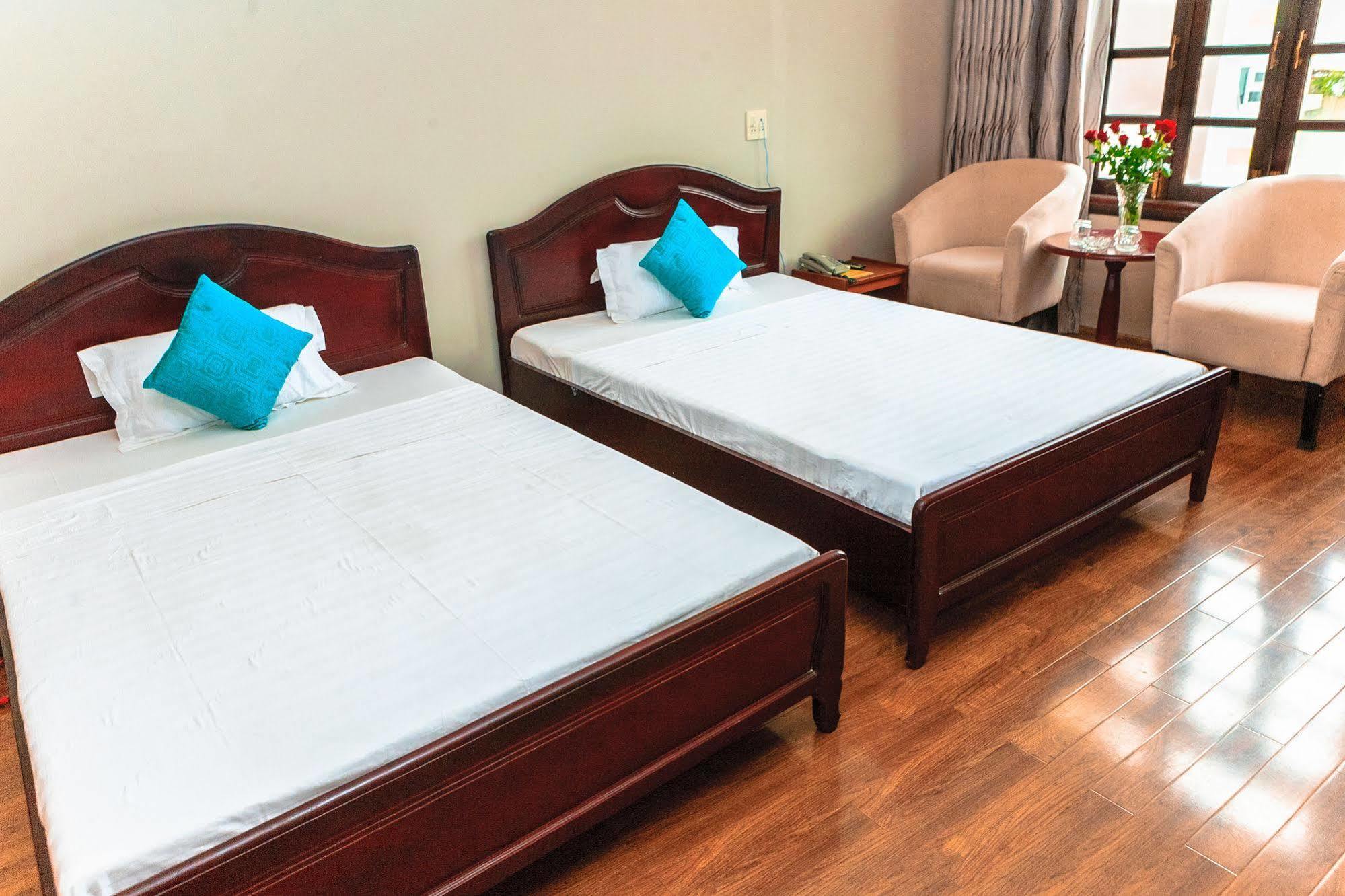 Cosmos Hotel Nha Trang By Ht Buitenkant foto